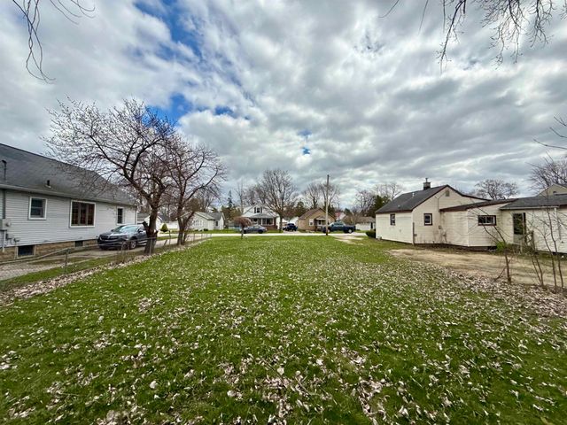 405 Harvard Street, Bay City, MI 48708