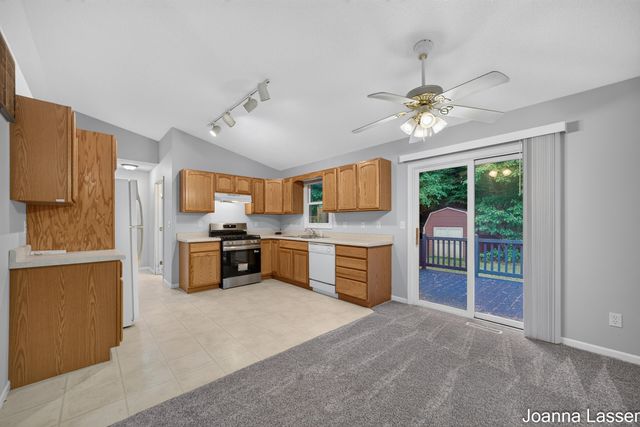 1518 E Mcmillan Road, Dalton Twp, MI 49445