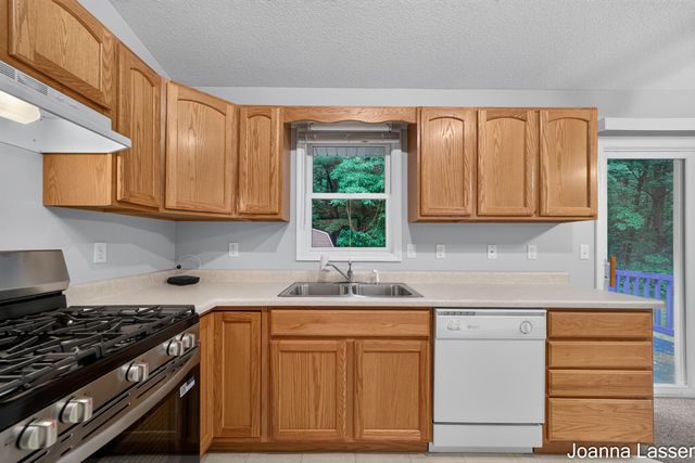 1518 E Mcmillan Road, Dalton Twp, MI 49445