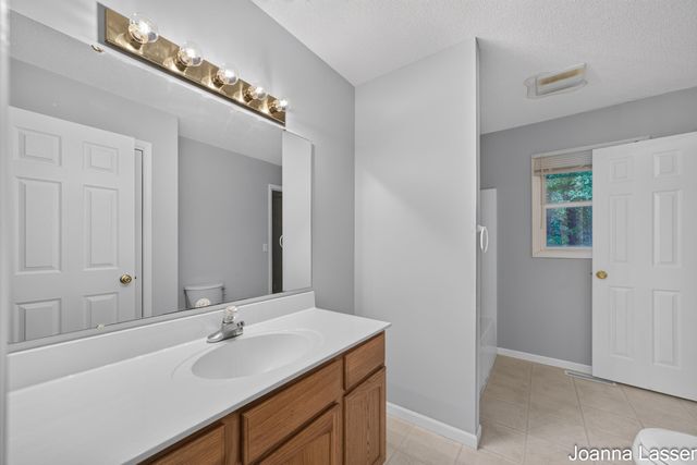1518 E Mcmillan Road, Dalton Twp, MI 49445