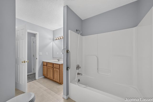 1518 E Mcmillan Road, Dalton Twp, MI 49445
