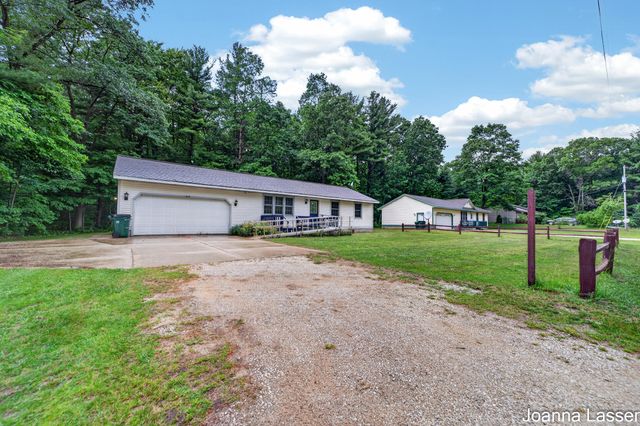 1518 E Mcmillan Road, Dalton Twp, MI 49445