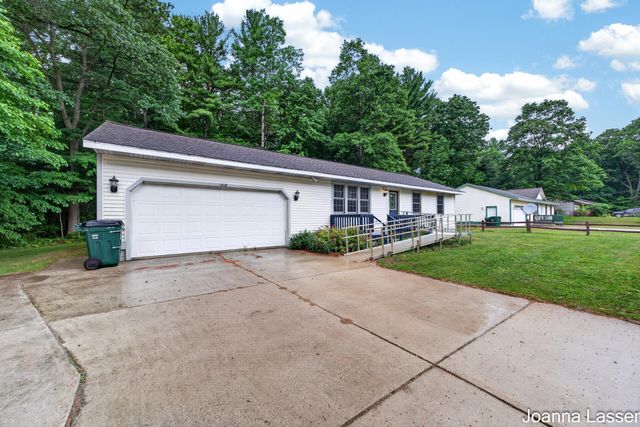 1518 E Mcmillan Road, Dalton Twp, MI 49445
