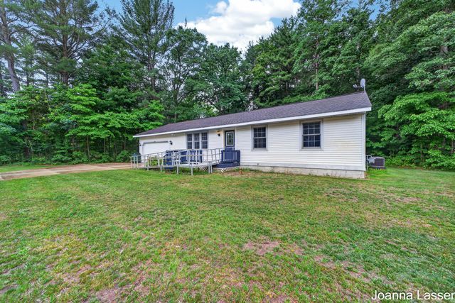 1518 E Mcmillan Road, Dalton Twp, MI 49445