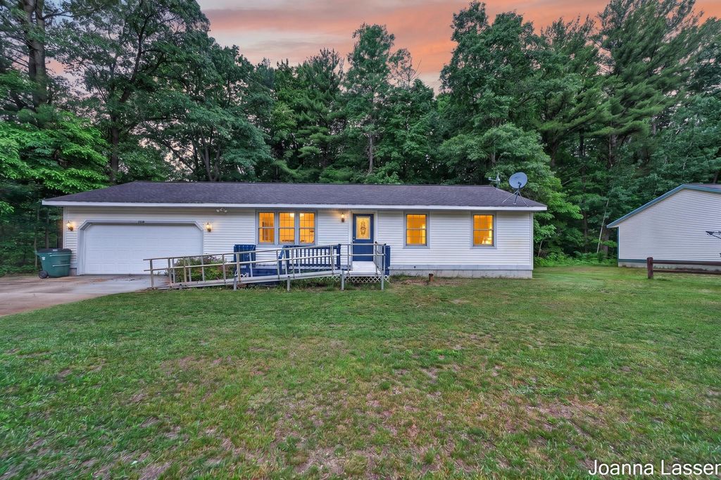 1518 E Mcmillan Road, Dalton Twp, MI 49445