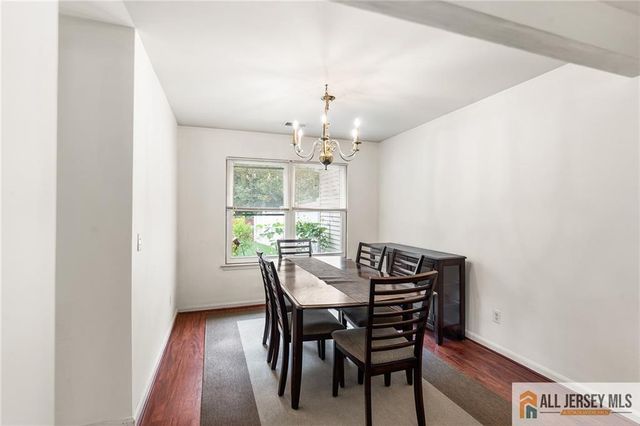 92 Woodbury Road, Edison, NJ 08820
