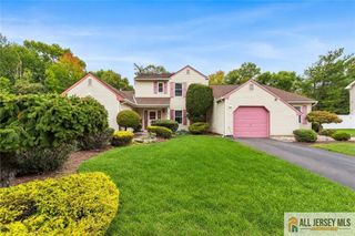 92 Woodbury Road, Edison, NJ 08820