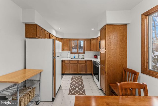 411 GREYHORSE RD, Willow Grove, PA 19090