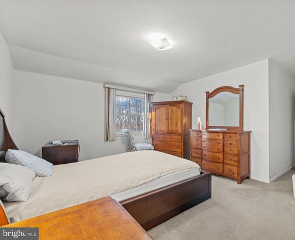 411 GREYHORSE RD, Willow Grove, PA 19090