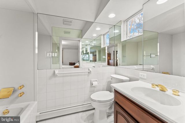 411 GREYHORSE RD, Willow Grove, PA 19090