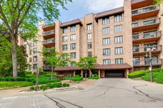 1721 Mission Hills Road 502, Northbrook, IL 60062