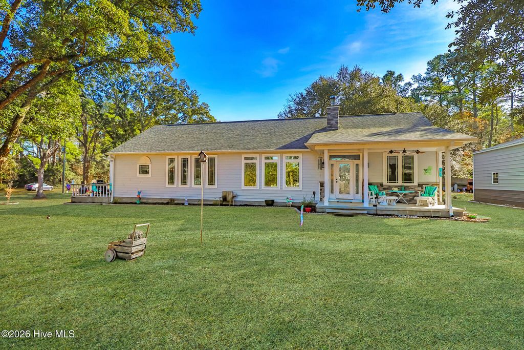 203 George Taylor Road, Newport, NC 28570