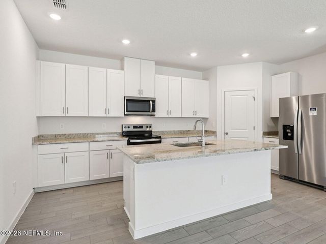 7369 EVERETT FOREST Drive, Jacksonville, FL 32219