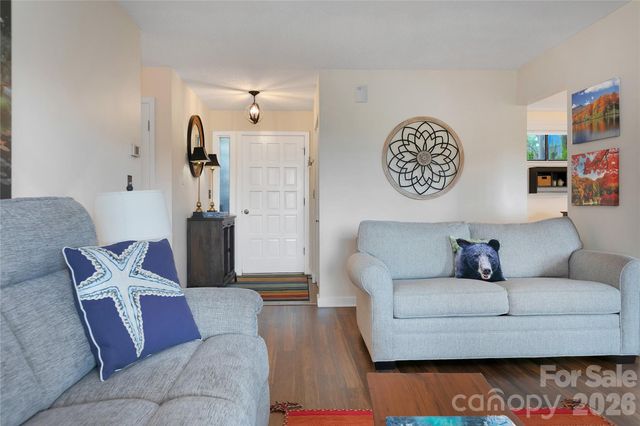 264 Tinequa Drive, Brevard, NC 28712
