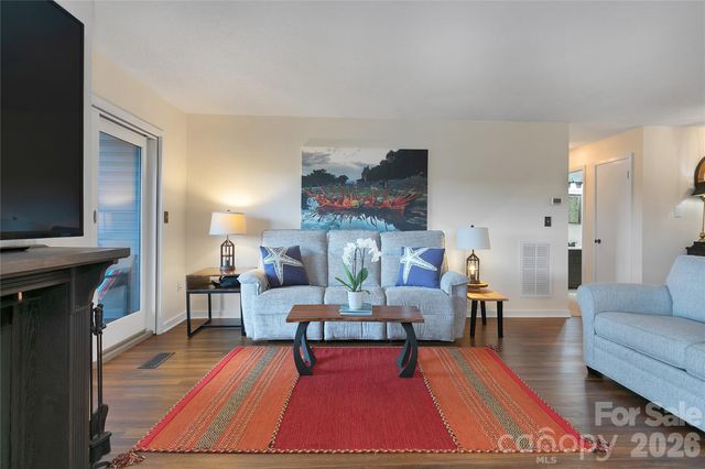264 Tinequa Drive, Brevard, NC 28712
