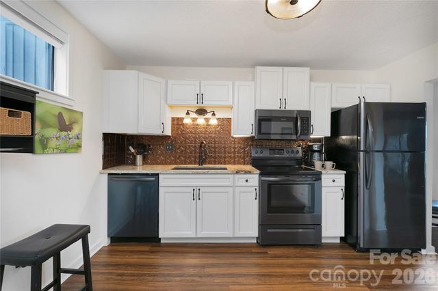 264 Tinequa Drive, Brevard, NC 28712