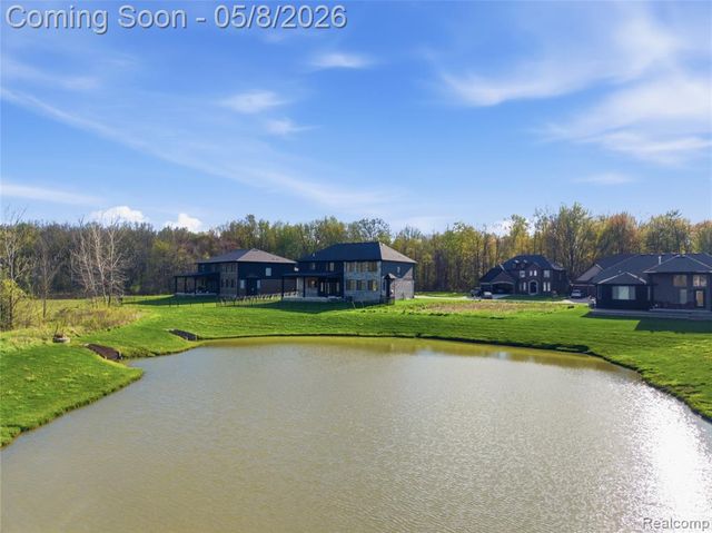56056 Barnes Court, Macomb, MI 48042