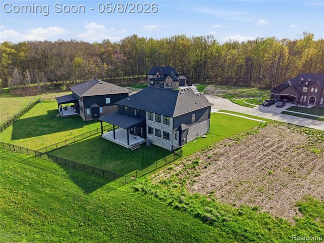 56056 Barnes Court, Macomb, MI 48042