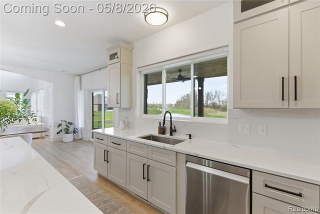 56056 Barnes Court, Macomb, MI 48042