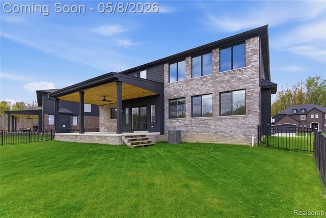 56056 Barnes Court, Macomb, MI 48042