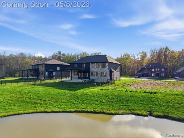 56056 Barnes Court, Macomb, MI 48042