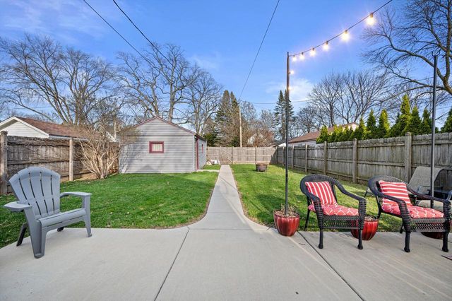 3168 S California STREET, Milwaukee, WI 53207