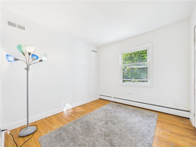 11 Winsor Park Way, Glocester, RI 02857