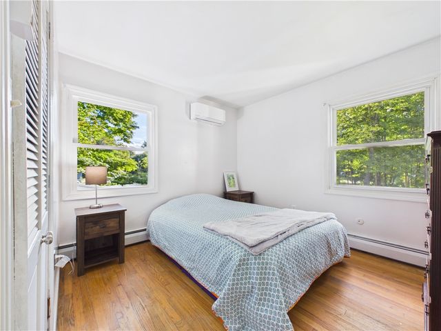 11 Winsor Park Way, Glocester, RI 02857