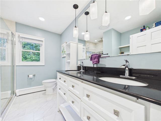 11 Winsor Park Way, Glocester, RI 02857