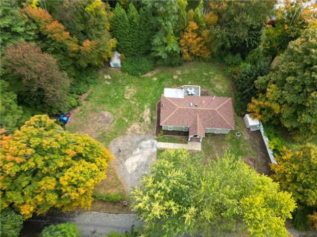 11 Winsor Park Way, Glocester, RI 02857