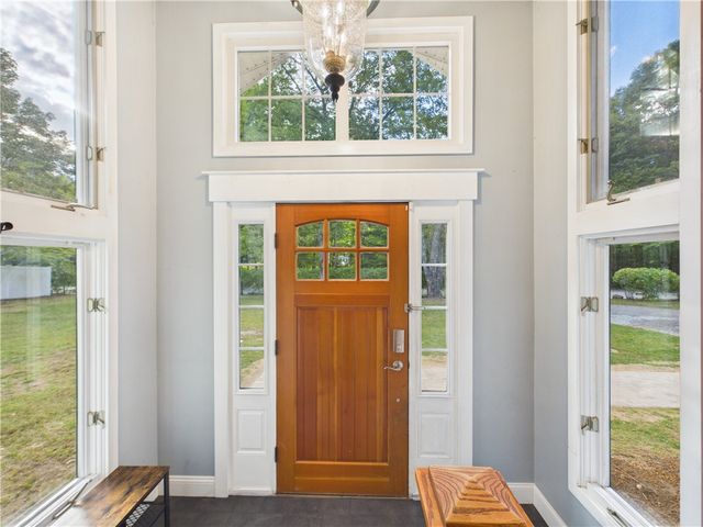 11 Winsor Park Way, Glocester, RI 02857