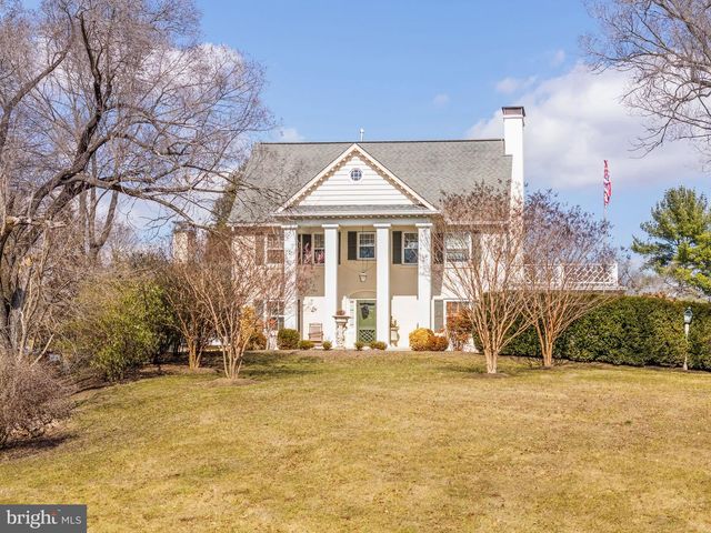 100 COUNTRY CLUB CIR, Winchester, VA 22602