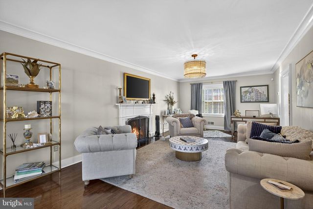 100 COUNTRY CLUB CIR, Winchester, VA 22602