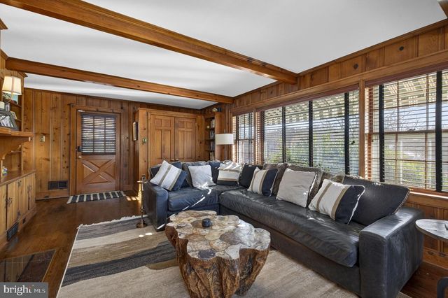 100 COUNTRY CLUB CIR, Winchester, VA 22602