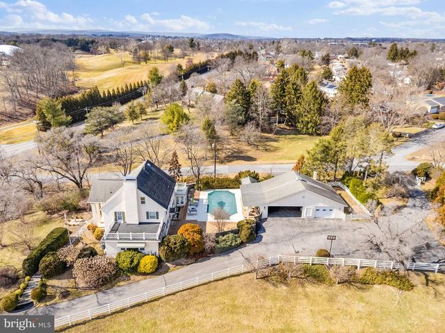 100 COUNTRY CLUB CIR, Winchester, VA 22602