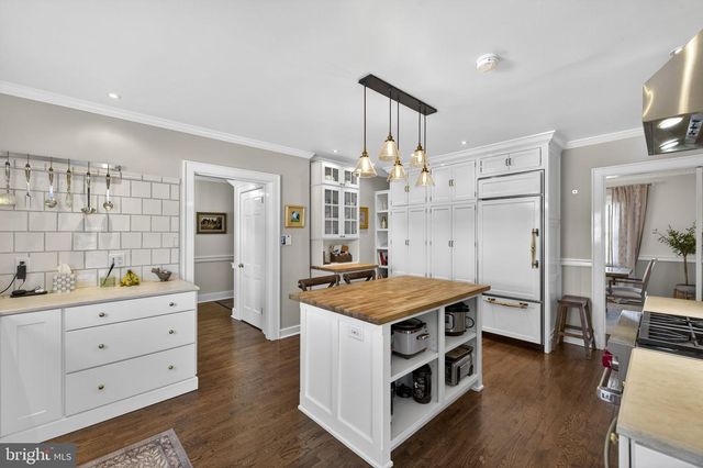 100 COUNTRY CLUB CIR, Winchester, VA 22602