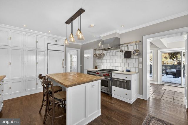 100 COUNTRY CLUB CIR, Winchester, VA 22602