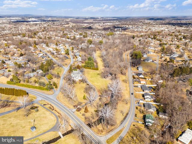 100 COUNTRY CLUB CIR, Winchester, VA 22602