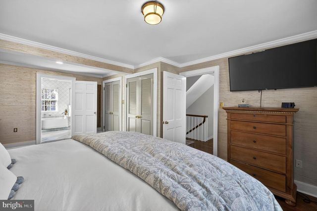 100 COUNTRY CLUB CIR, Winchester, VA 22602