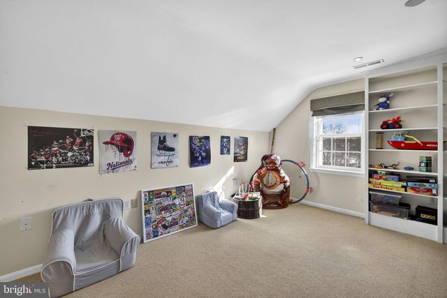 100 COUNTRY CLUB CIR, Winchester, VA 22602