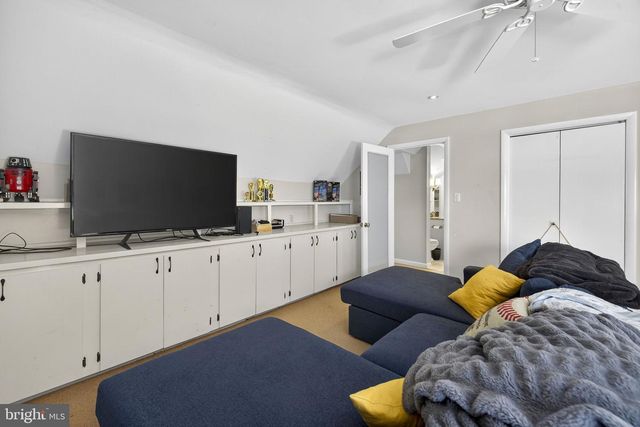 100 COUNTRY CLUB CIR, Winchester, VA 22602