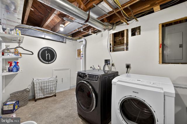 100 COUNTRY CLUB CIR, Winchester, VA 22602