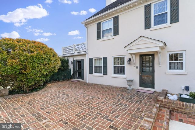 100 COUNTRY CLUB CIR, Winchester, VA 22602