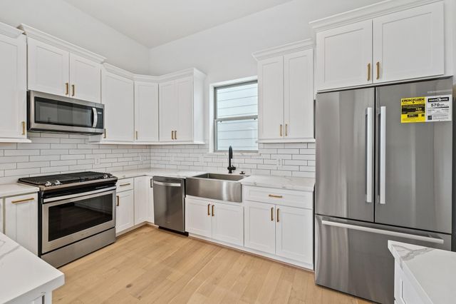 1108 Brooks Street, Houston, TX 77009