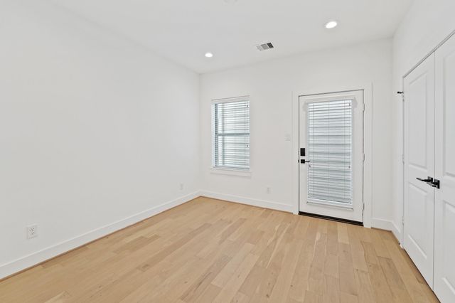 1108 Brooks Street, Houston, TX 77009