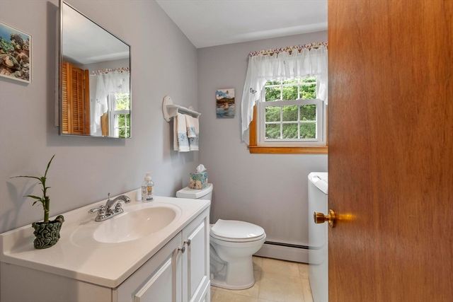 7 Susan Dr, North Reading, MA 01864