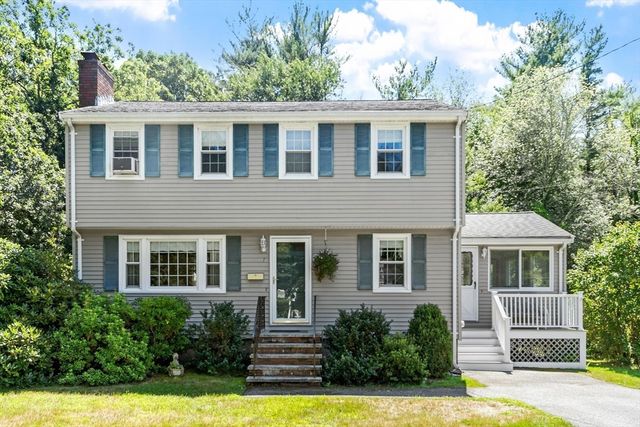 7 Susan Dr, North Reading, MA 01864