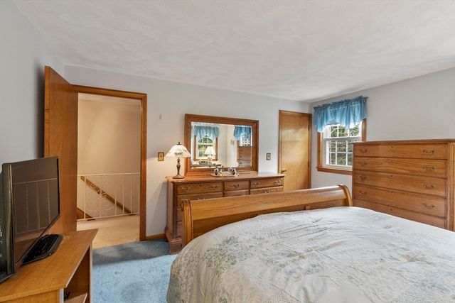 7 Susan Dr, North Reading, MA 01864