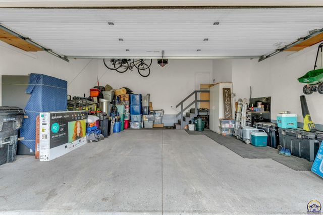 4513 SW Moundview DR, Topeka, KS 66610