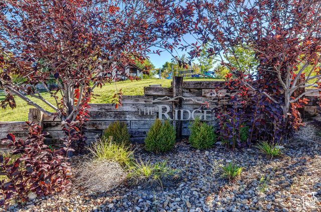 800 W HIGHWAY DR, Wellington, UT 84542